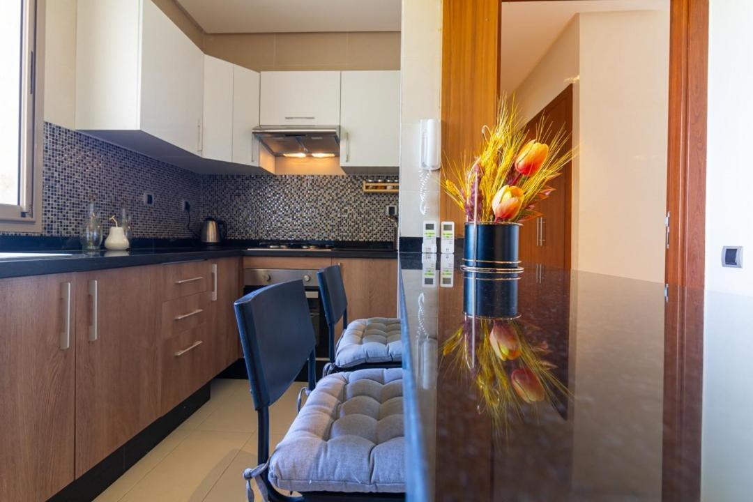 Luxury 2 Bedrooms Appartement *